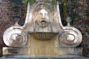 Fountain of the Mask, Via Giulia