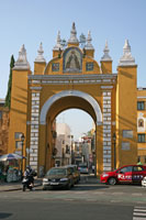 Puerta de la Macarena, Murallas, Sevilla