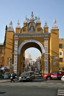 Puerta de la Macarena, Murallas, Sevilla