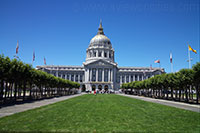 City Hall, San Francisco seen from Civic Center Plaza