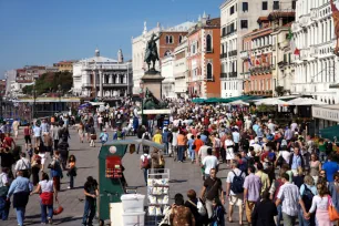 Crowds at the Riva degli Schiavoni, Venice