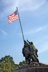 Raising the flag, the Iwo Jima Memorial